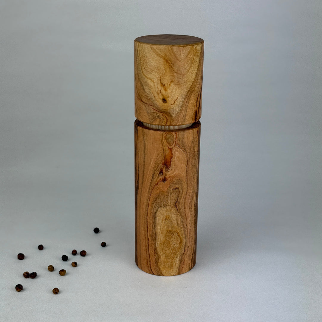 Gewürzmühle aus Apfelholz