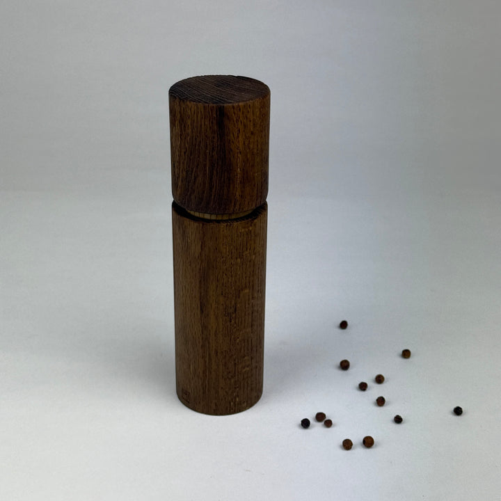 Gewürzmühlen aus Eichenholz, geräuchert