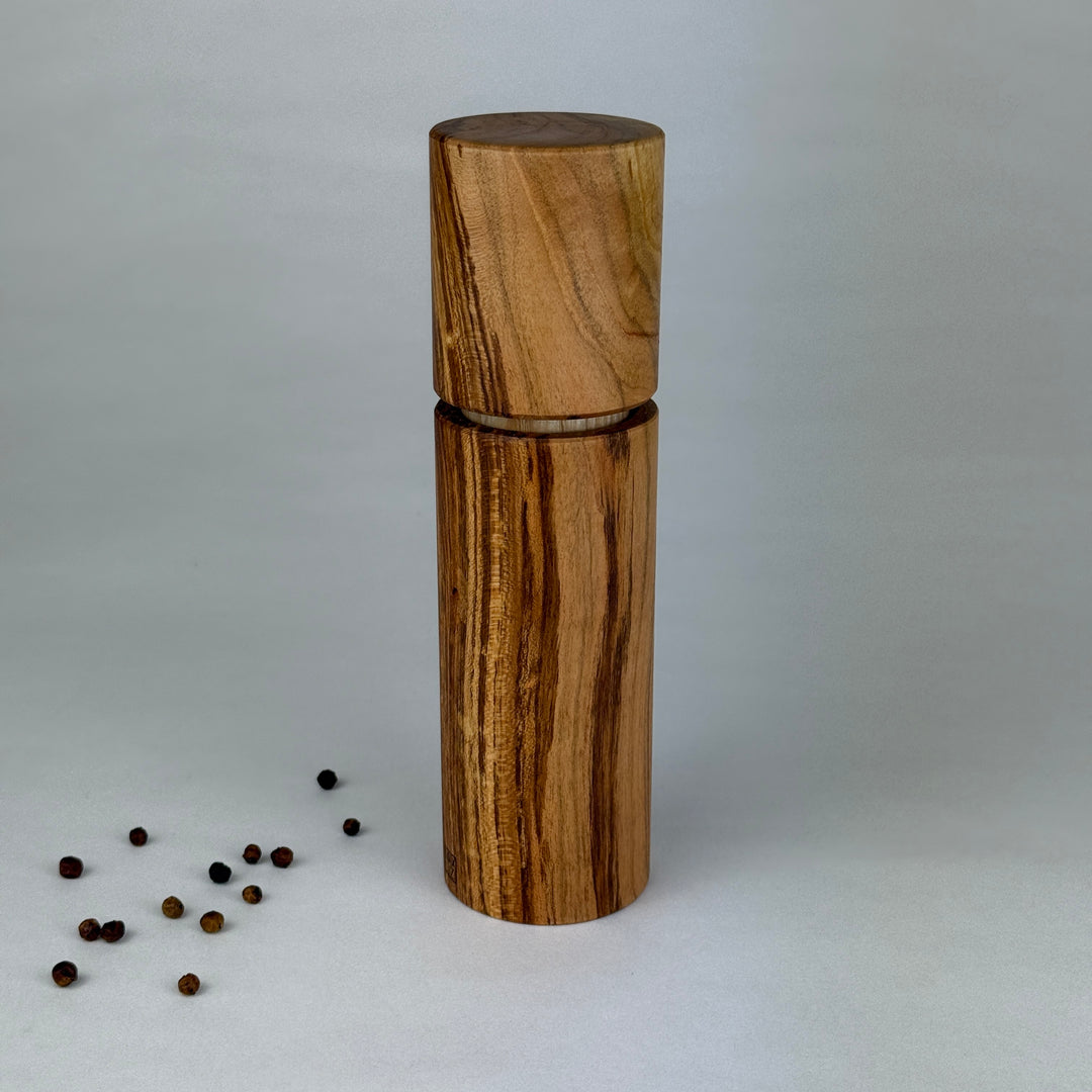 Gewürzmühle aus Apfelholz