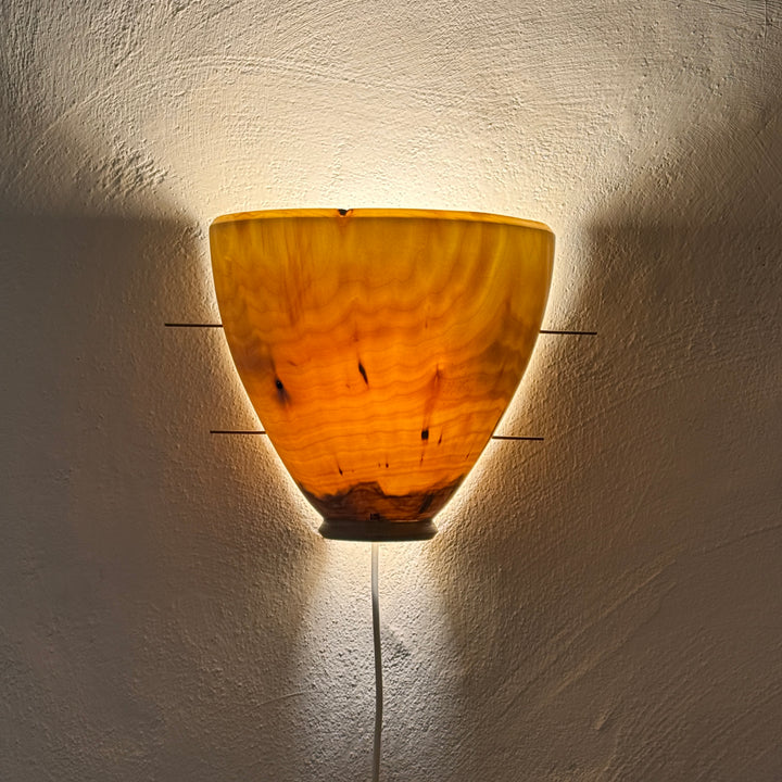 Wandlampe mit Holzschirm - Unikate