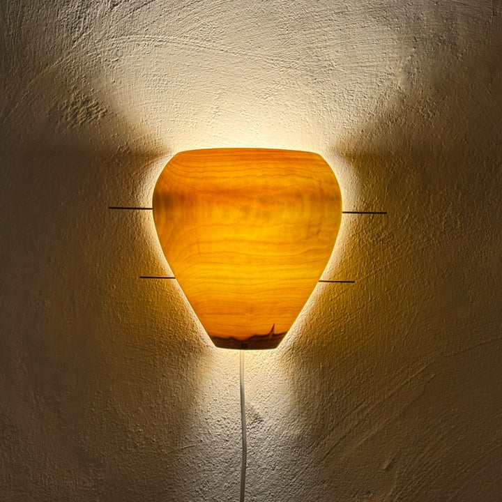 Wandlampe mit Holzschirm - Unikate