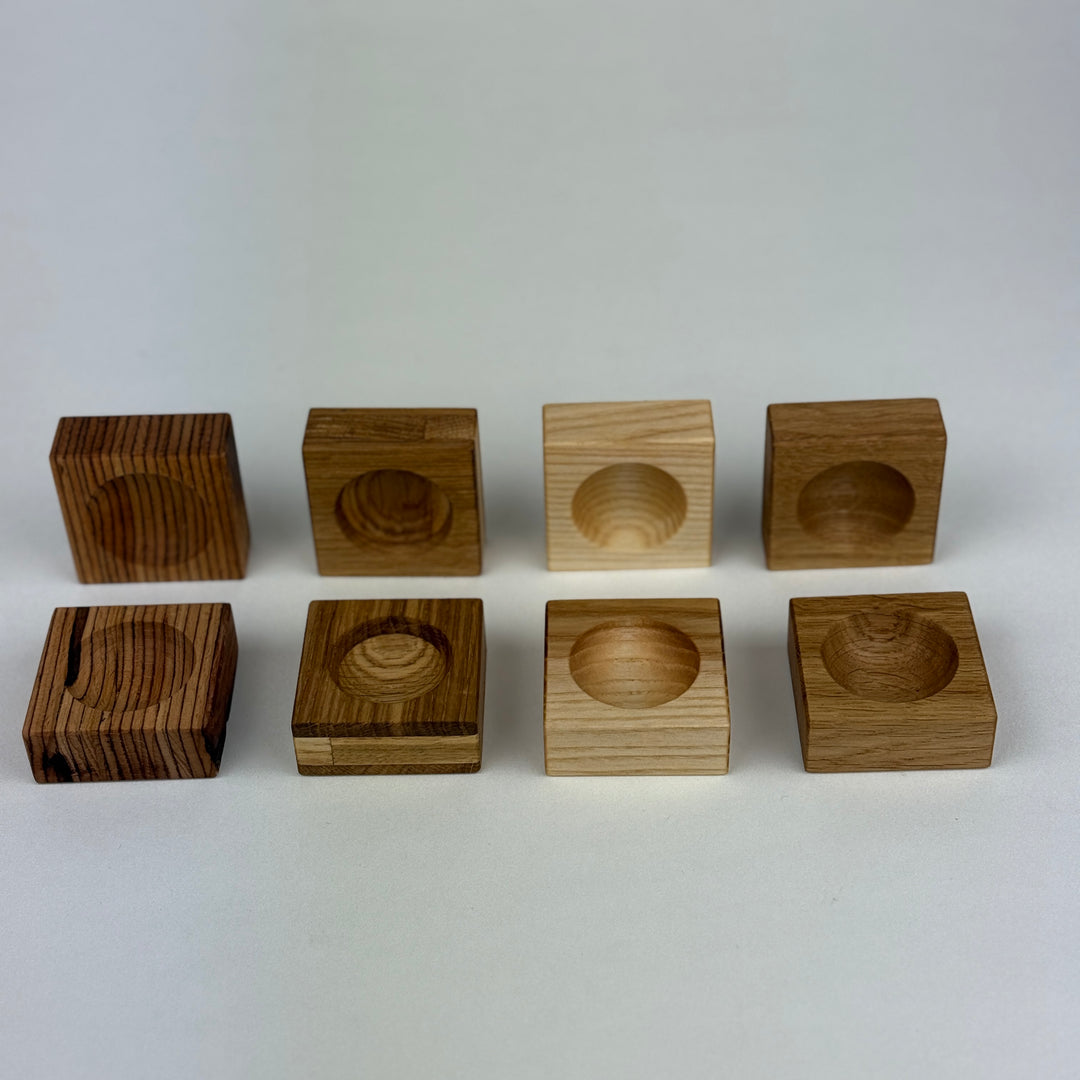 Eierbecher aus Vollholz gefertigt aus verschiedenen Hölzern recycelt.