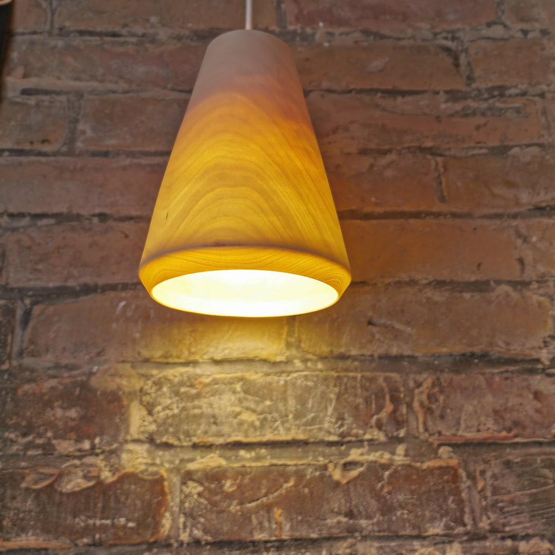 Leuchtende Holzlampe aus pappelholz