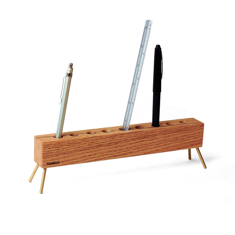 Stiftehalter aus Eichenholz mit Lineal und zwei Stiften